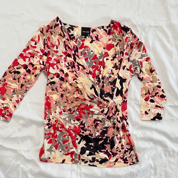 NIC+ZOE Red and Black Abstract Wrap Top—Medium - Picture 8 of 12